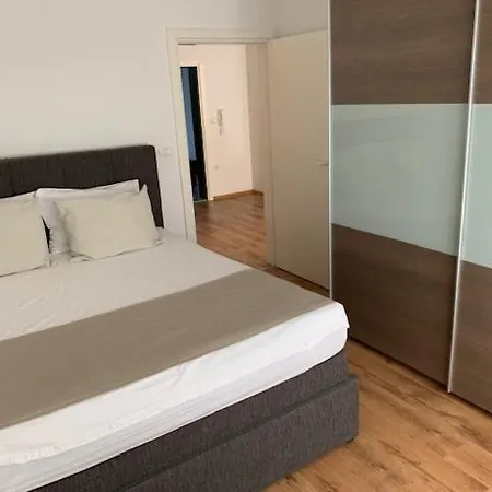 Neea Apartment *